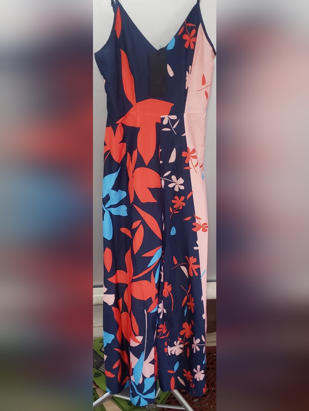 PERFECT FOR SUMMER! WOMANS FHQ Collection FLORAL WIDE- LEG JUMPSUIT. SZ S
